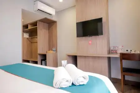 RedDoorz Premium near CBD Puri Indah - 49