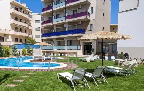 Leonidas & Apartments - 15