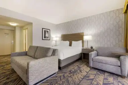 Best Western Plus Bayside Inn - 70