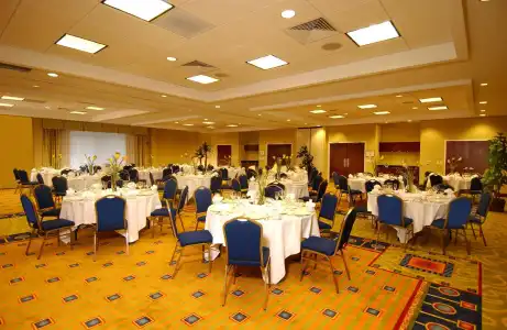 DoubleTree by Hilton Greensboro - 17