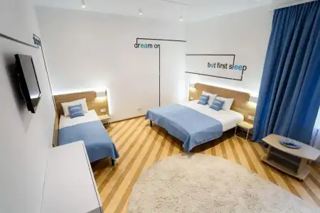 Discovery B&B - 1