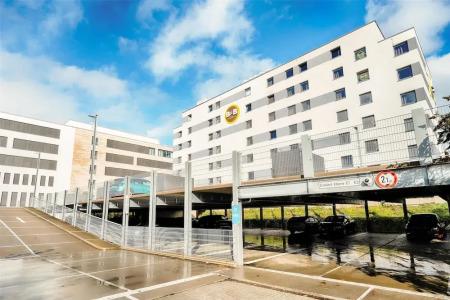 B&B Wiesbaden-Hbf - 21