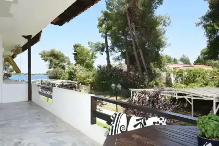 Haus Platanos Apartments & Bungalows by the Sea - 9