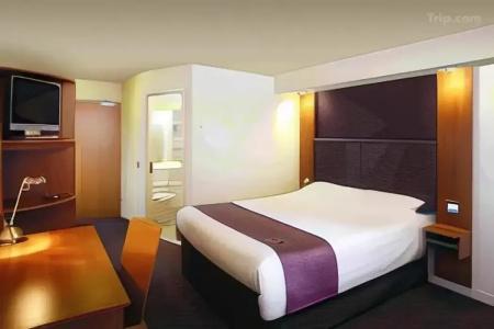 Premier Inn - 4