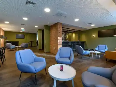 Ibis Styles Coburg - 19