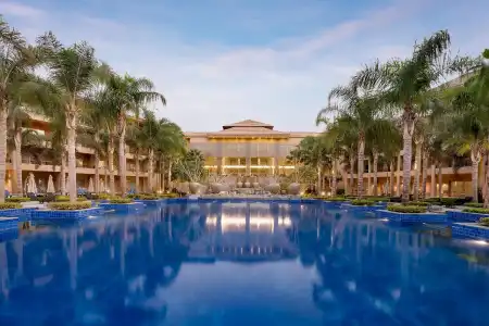 Dusit Thani LakeView Cairo - 21