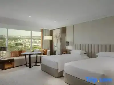 Grand Hyatt - 67