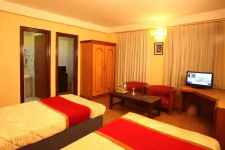 Royal Astoria - 45