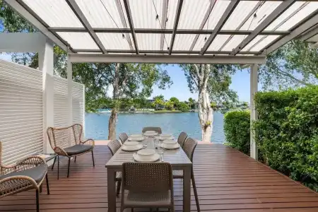 Noosa Entrance Waterfront Resort - 42