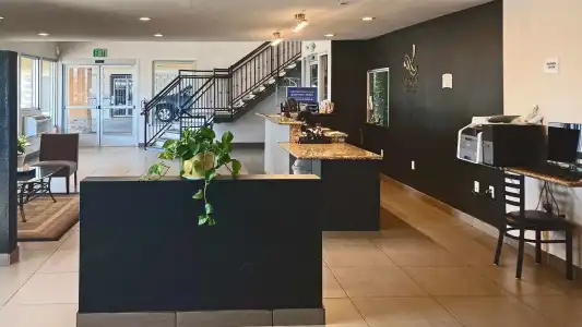 Quality Inn & Suites near Downtown Bakersfield - 24