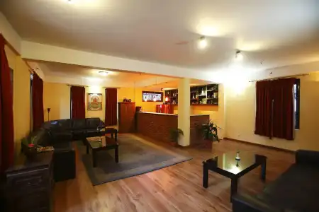Royal Astoria - 12