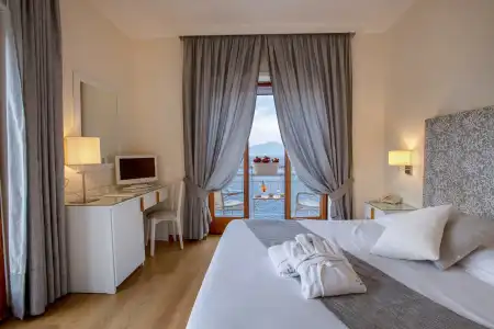 Regina Sorrento - 5