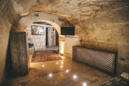 Tale Cave Inn - 39