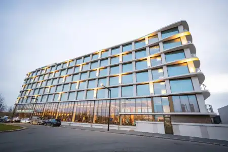 HOTELUX Amsterdam Airport - 13