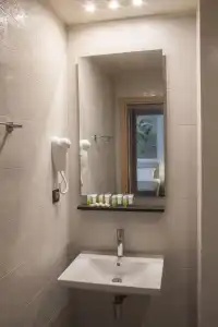 Anemos Rooms & Apartments - 9