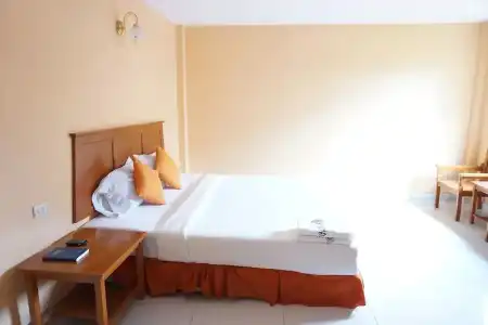 Sri Chumphon - 28