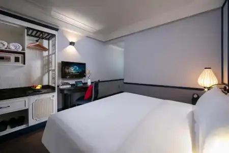 La Beaute Boutique & Spa - 28
