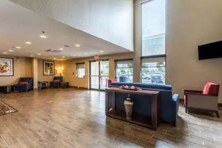 Comfort Inn & Suites Albuquerque Downtown - 15