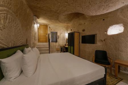 The Niche Cave - 178