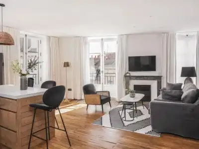 Maisons du Monde & Suites Nantes - 59