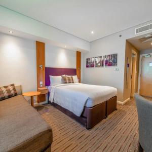 Premier Inn Dubai Investments Park - 23