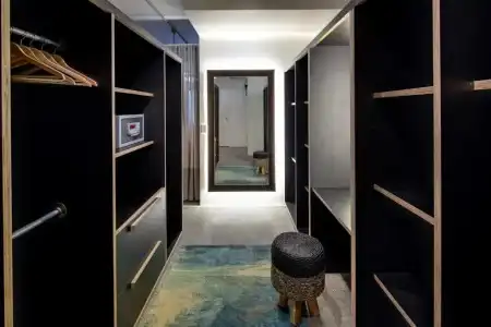 Zara Tower - 158
