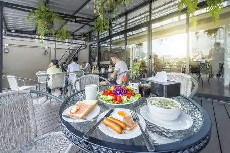 THE Posh Phayathai - 12
