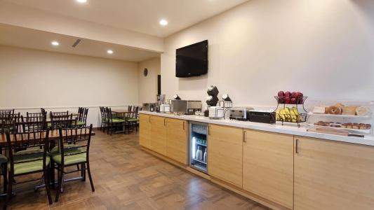 Best Western Plus Glendale - 21