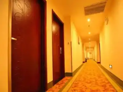 GreenTree Inn Suzhou Wujiang Zhenze Town Zhennan Road Express - 9