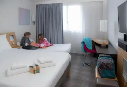 Novotel Bayeux - 64