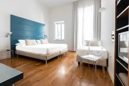 Piazza Bellini & Apartments - 83