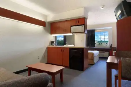 Microtel Inn & Suites by Wyndham Bossier City - 58