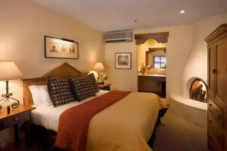 Piñon Court By La Fonda - 34