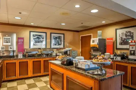 Hampton Inn by Hilton Bowling Green - 20