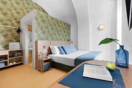 Unconventional Sorrento - 25