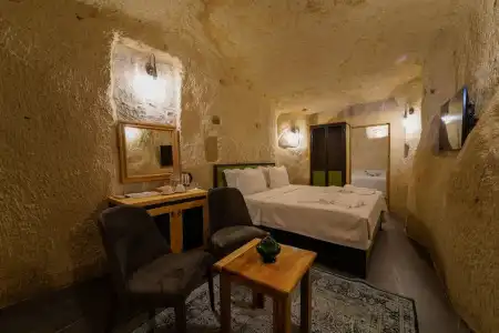 The Niche Cave - 173