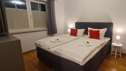 Schollers Restaurant & - 3