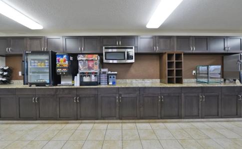 Americas Best Value Inn and Suites Bismarck - 20