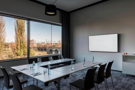 Courtyard by Marriott Brno - 14