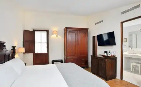San Lorenzo - Adults Only - 18