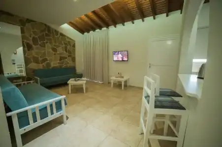 MyroAndrou Beach Apartments - 29