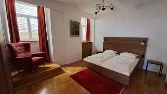 Hotel-Gasthof Goldener Greifen - 56