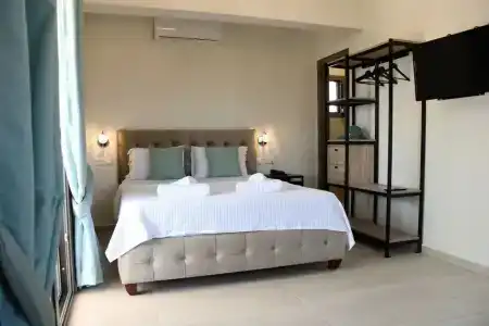 Theano Luxury Suites - 99