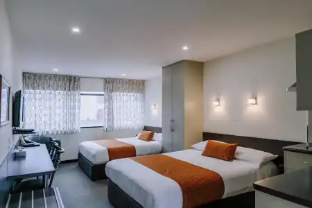 429 Apartments and Suites - 23