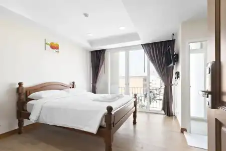 Royale 8 Ville Guest House - 5