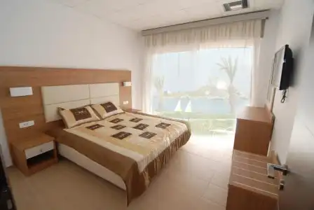Royal Bay - 25