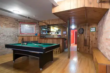 Wrigley Hostel - 26
