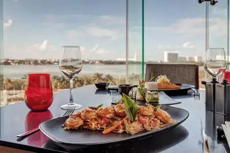 Royalton CHIC Cancun, An Autograph Collection All-Inclusive Resort - Adults Only - 11
