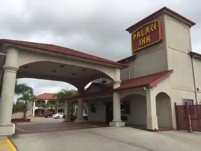 Lotus Inn - 0
