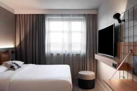 Moxy Cologne Bonn Airport - 26